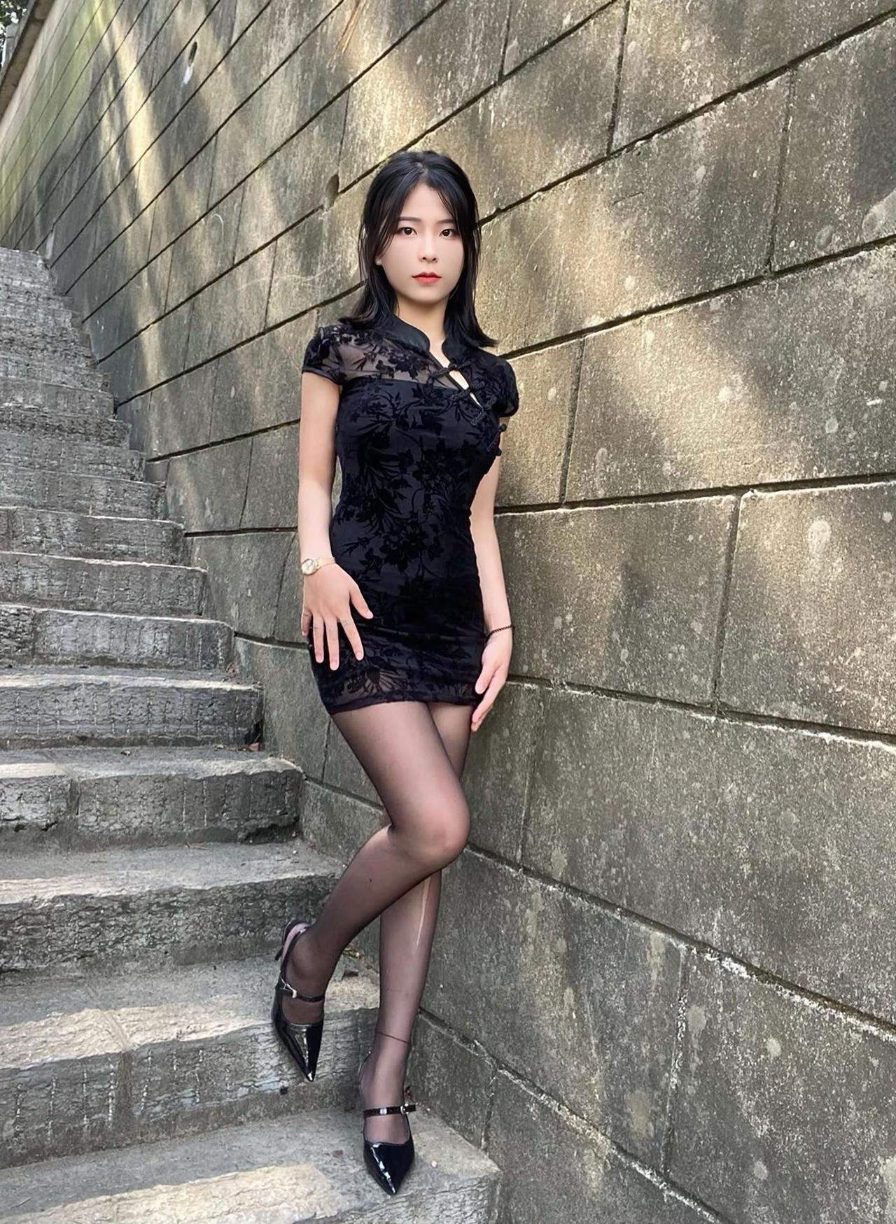 黑色就没有韵味了么。性感辣妹