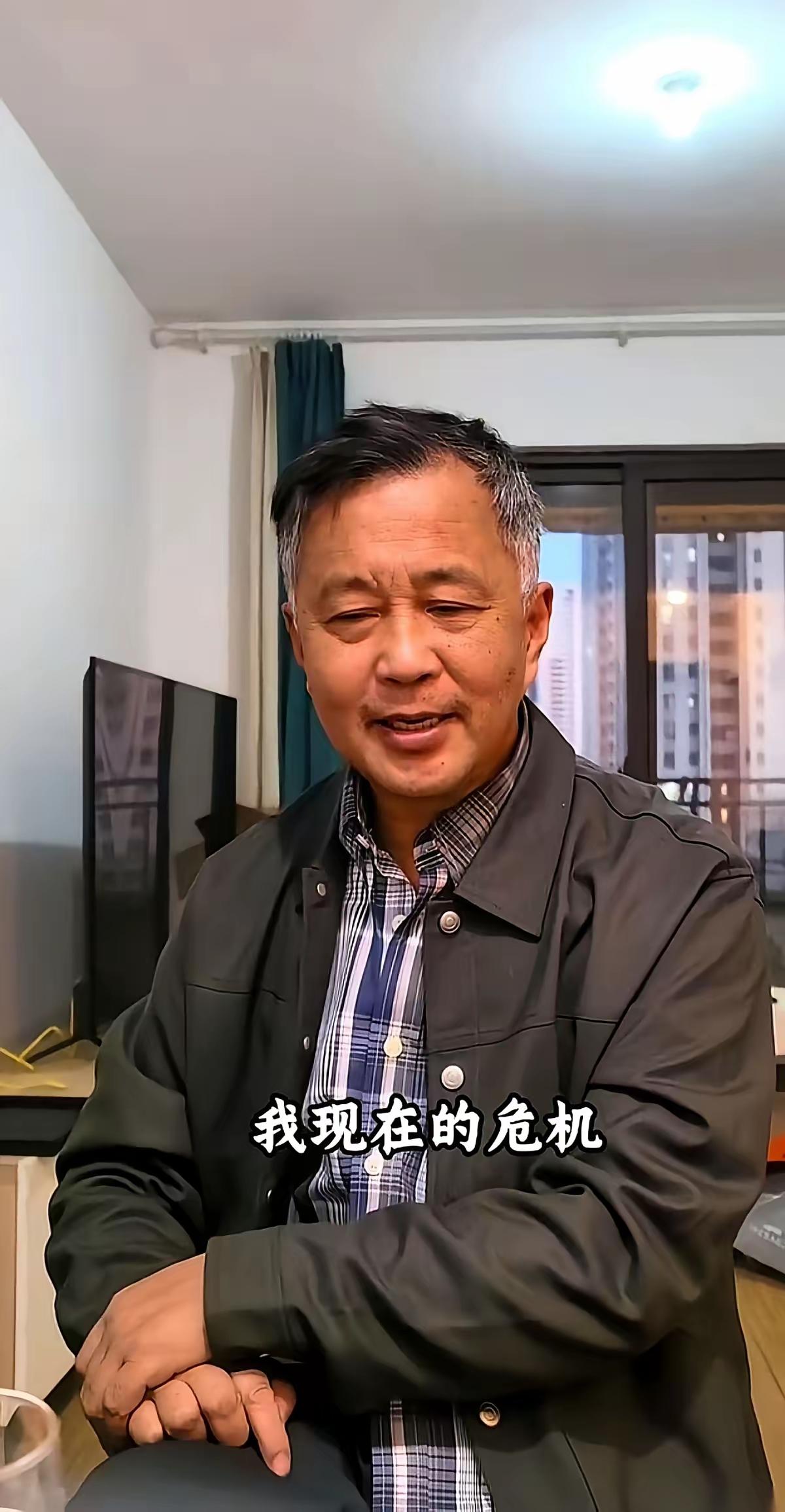 “流浪大师”变“憋屈大仙”

现在全网最憋屈的当数“流浪大师”沈巍了，眼见郭有才