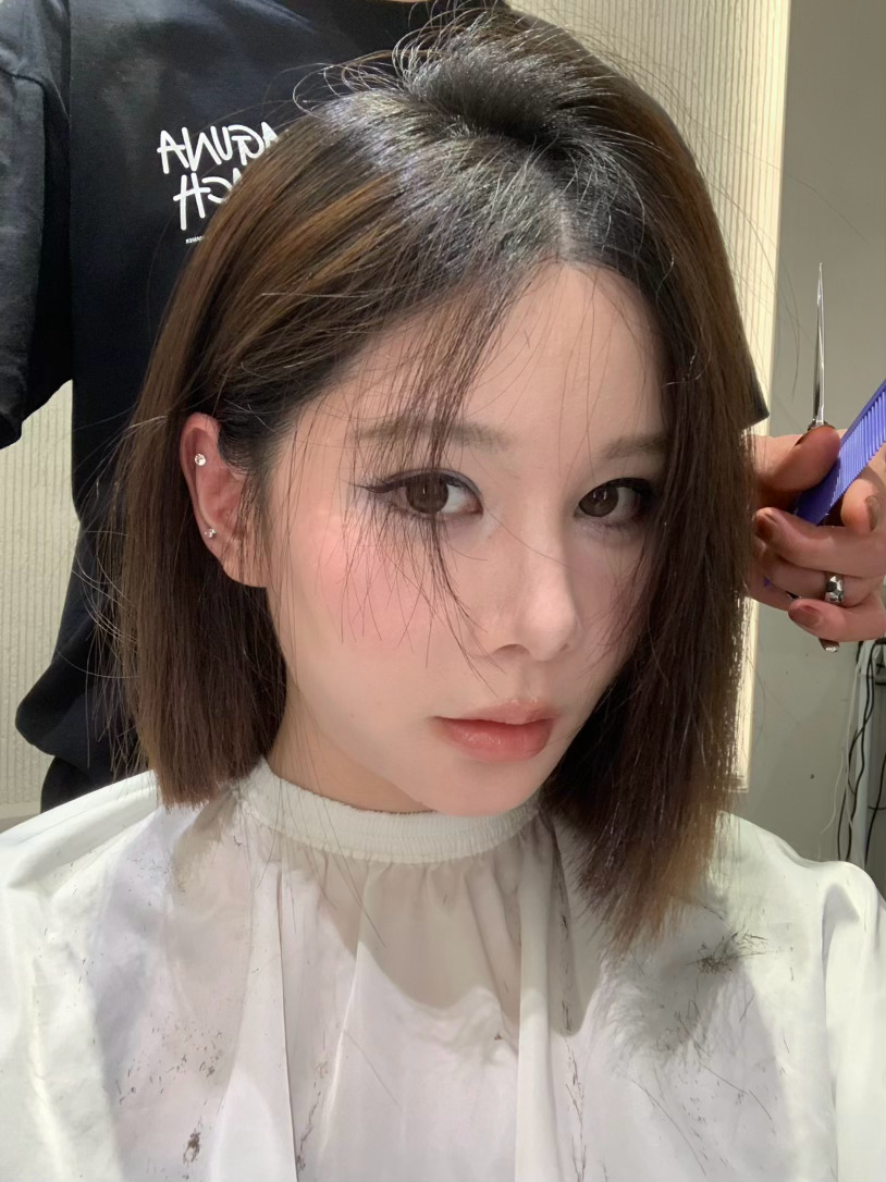 打了黄微之后再吃钾片消肿，这个贴紧效果就非常明显了，为了奖励自己消肿，待会美美吃