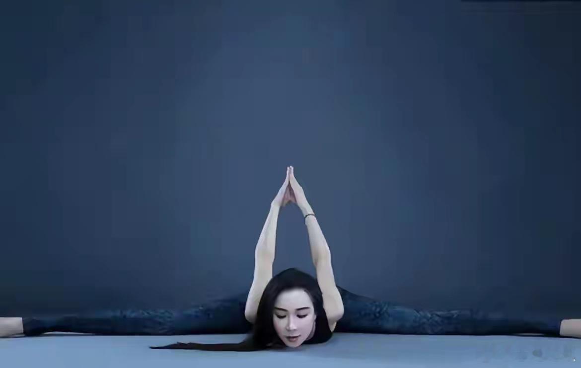 萧蔷体重常年维持在45公斤，57岁的萧蔷参加《乘风2026》又炸场了！谁能想到，