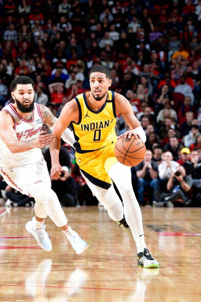 NBA常规赛，步行者客场123-117战胜火箭。

全场比赛，步行者后卫泰雷斯-