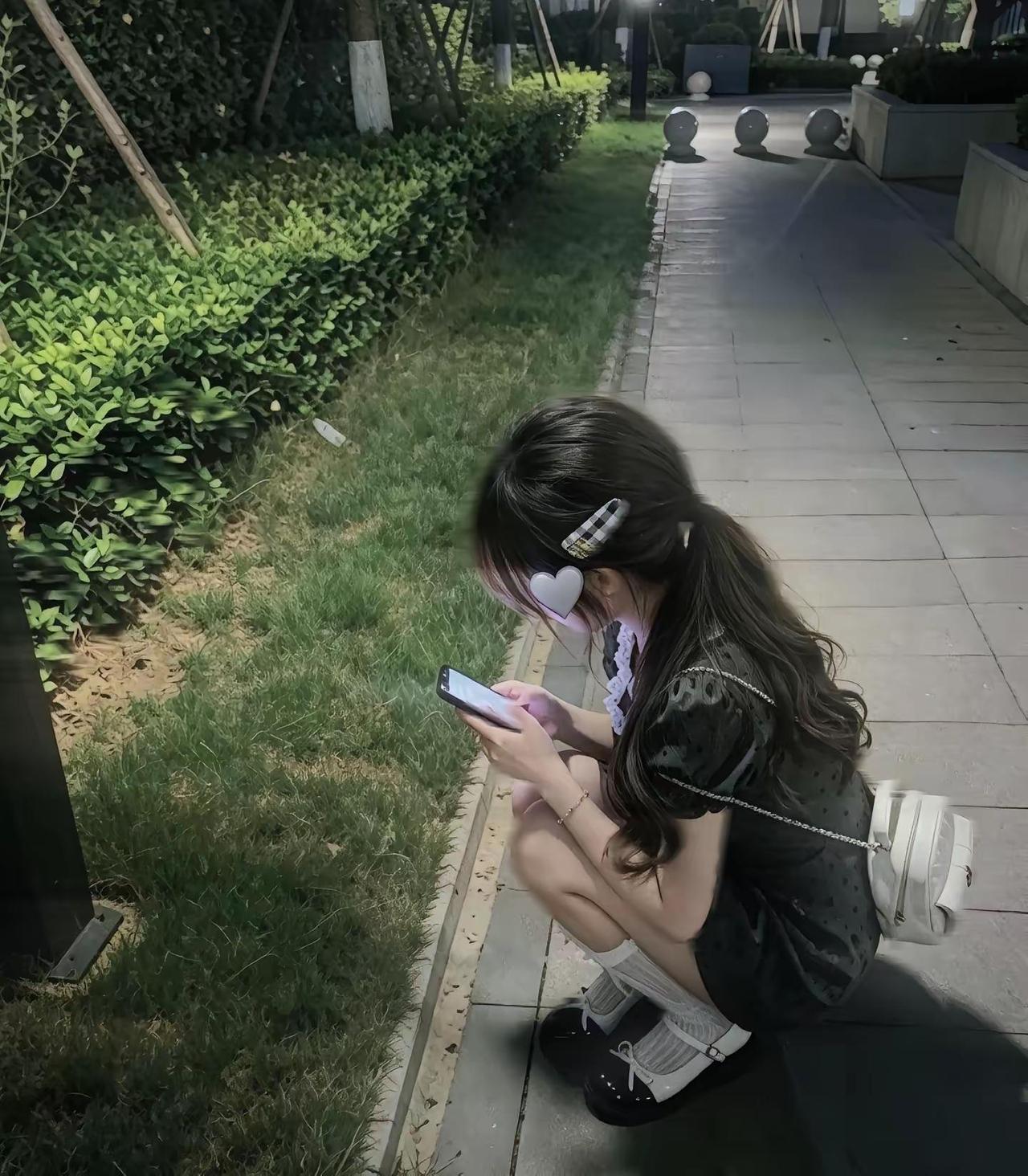 @涵涵👚👖穿搭🔗在这儿 人生怎么能只若初见呢 有些人的可爱之处是需要慢慢被