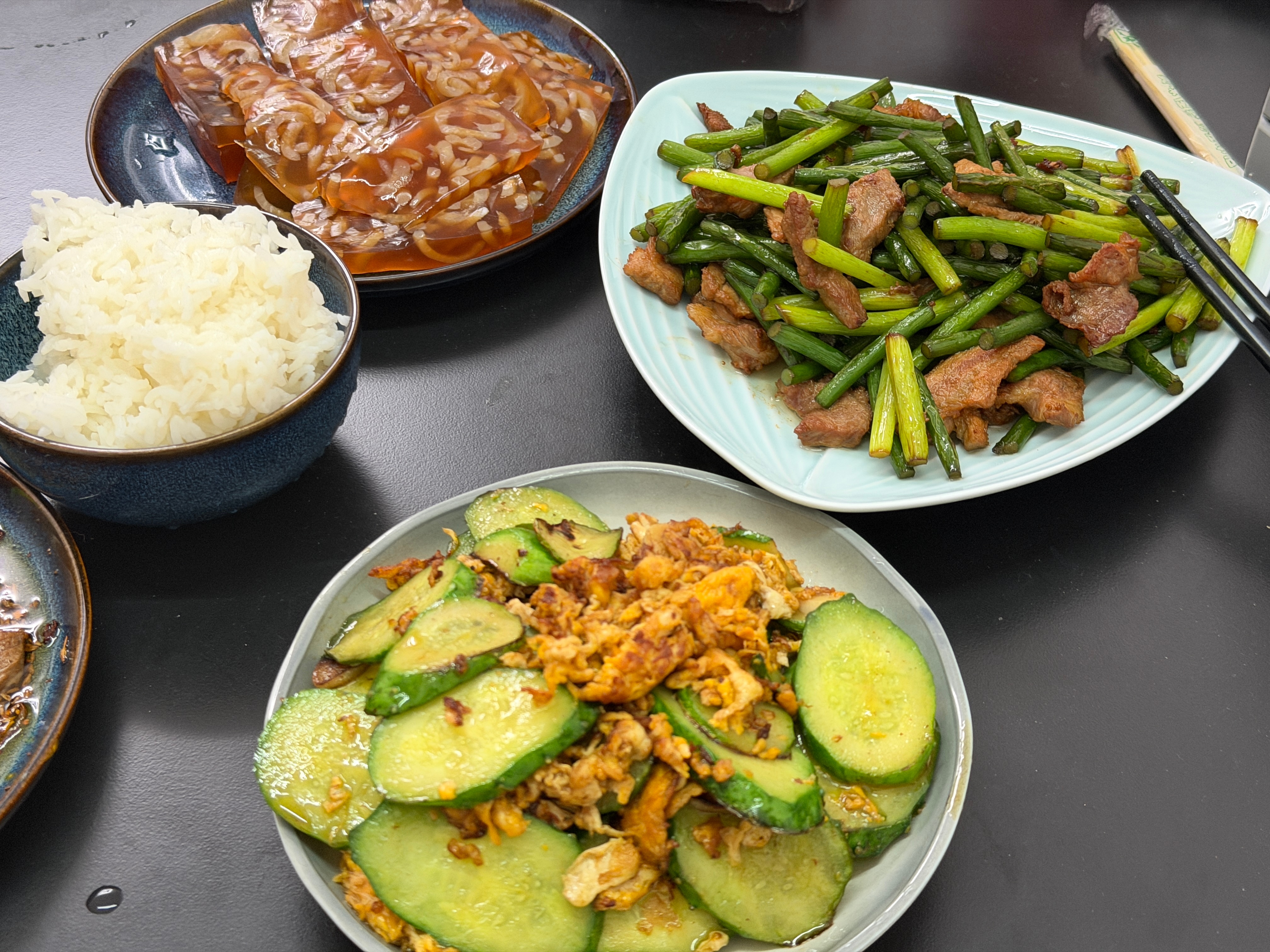 昨天心血来潮自己在家做了点饭吃好好生活是缓解焦虑的最佳良药之前朋友送了个米家的软