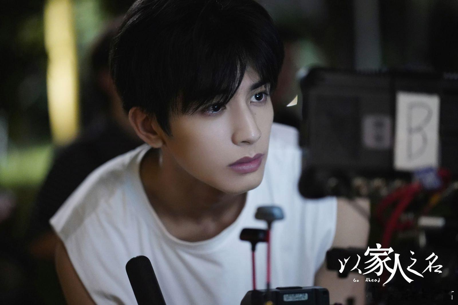 宋威龙怎么不算养成系 十年陪伴才是真养成！80岁奶奶从《天天小兄弟》追到十周年见