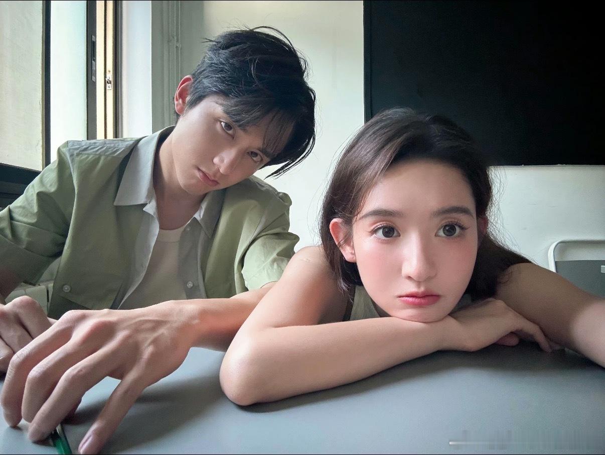 王玉雯看张新成新剧被气到秋雪漫过的冬天 张新成演的陈任真是让人又爱又恨，帅气的外