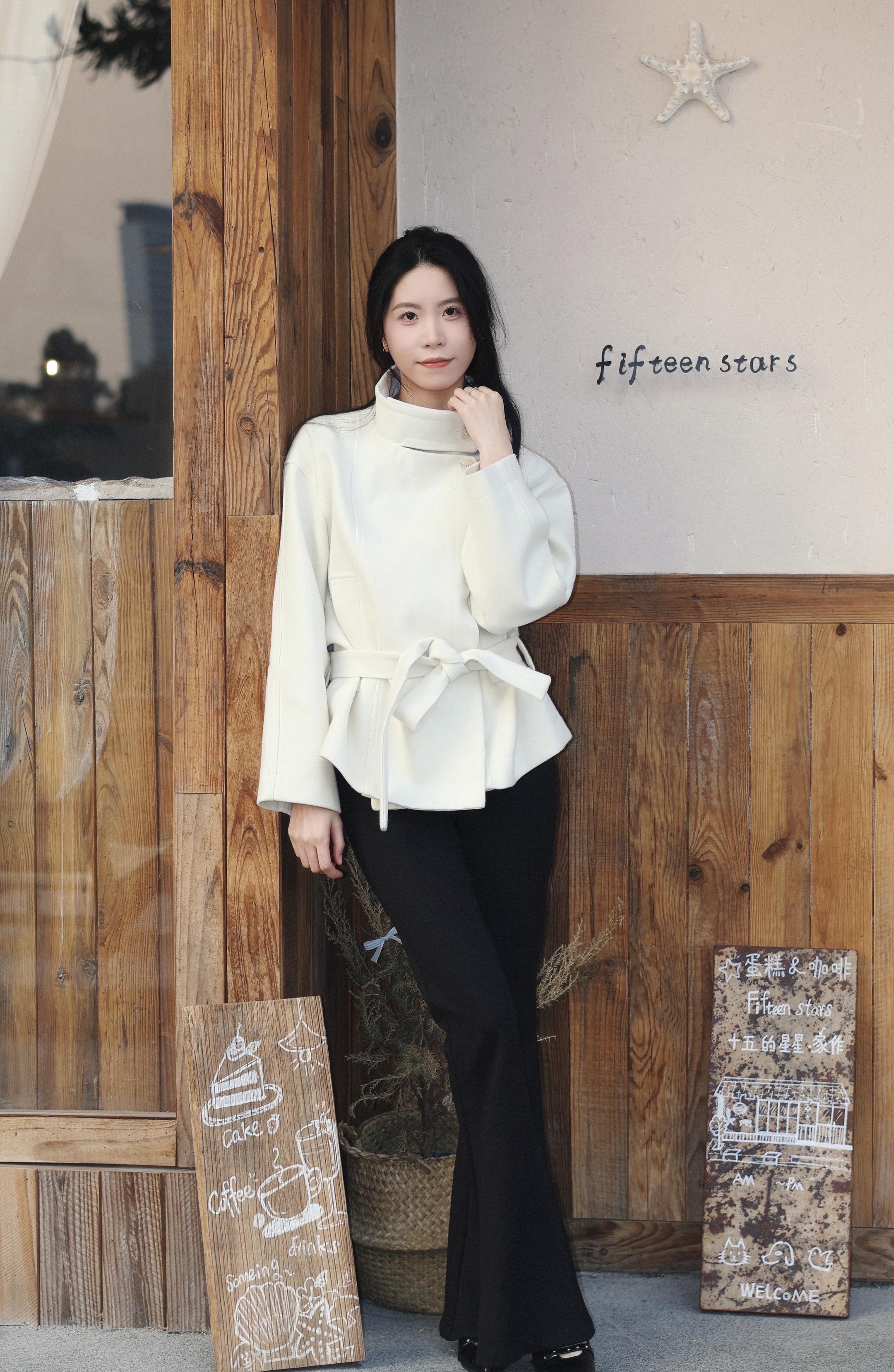 谁还不是小腰精 打卡一个新look ootd穿搭