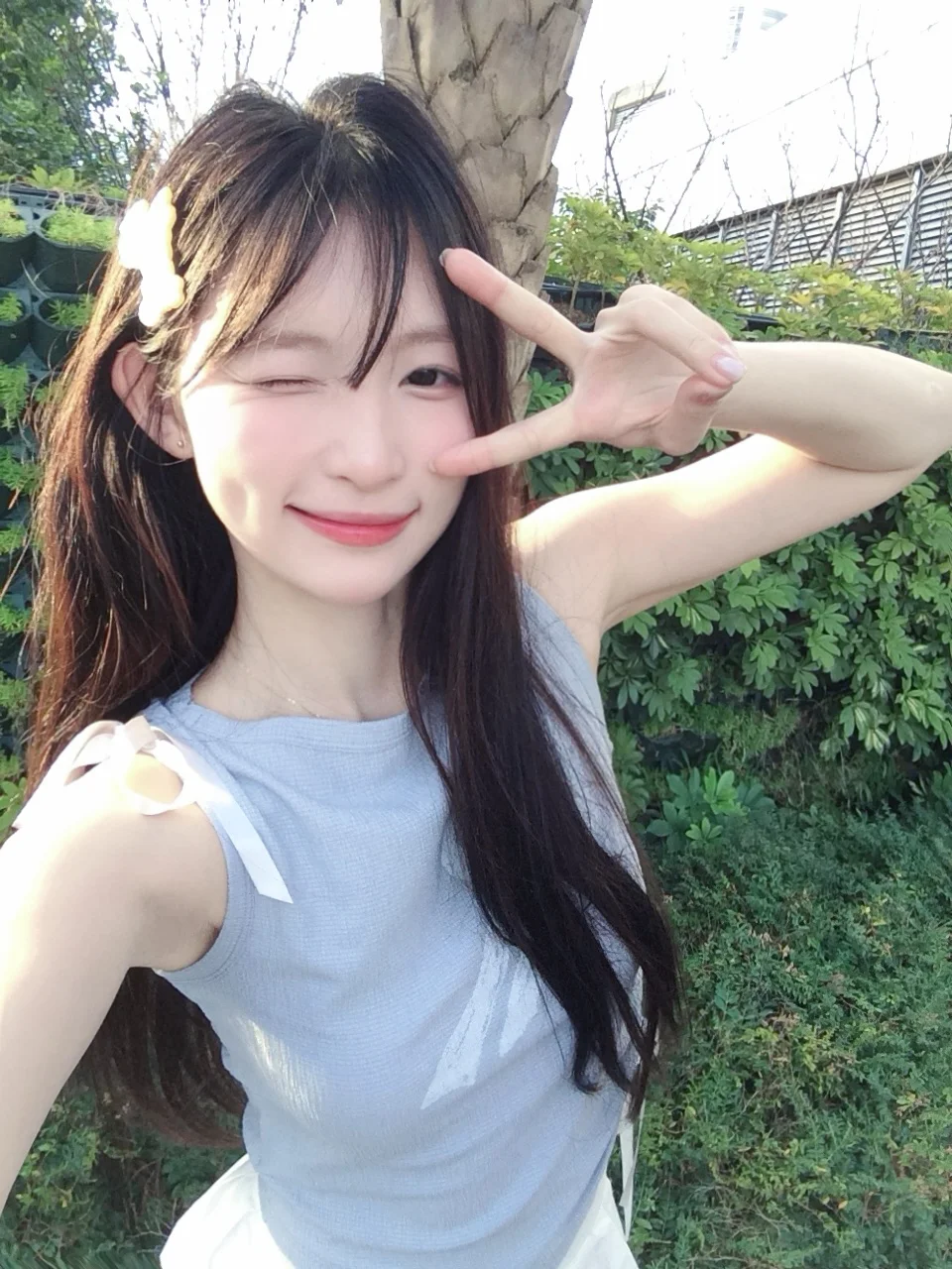 好想用自己做头像⸝⸝> ಲ <⸝⸝