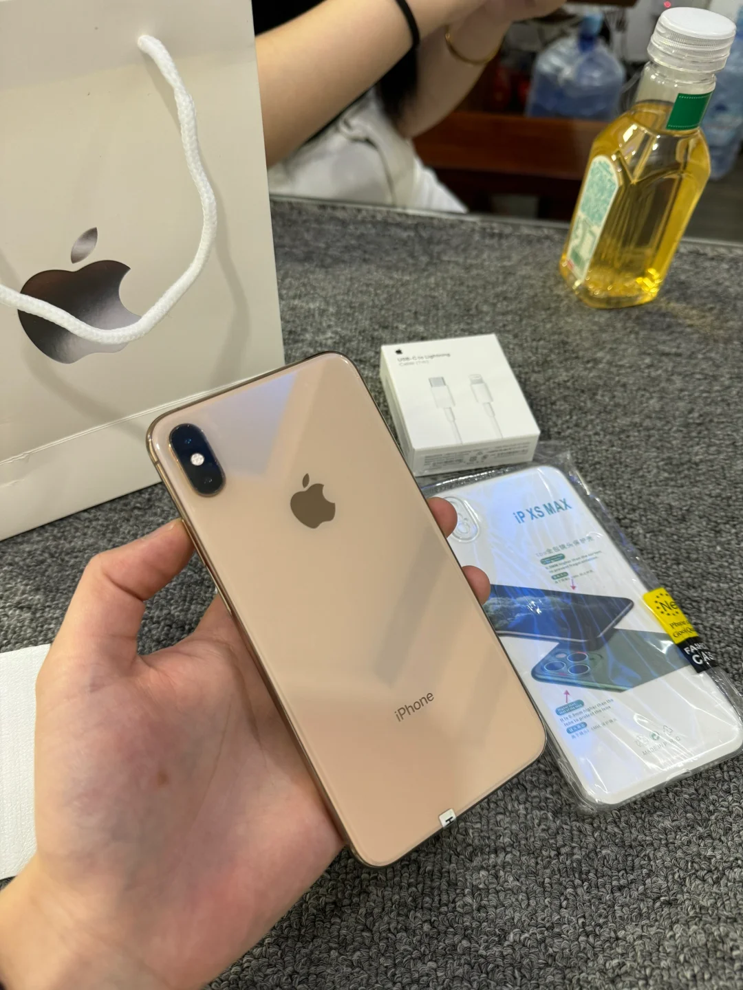 粉丝到店📲秒走苹果Xs Max金色256G国行98新