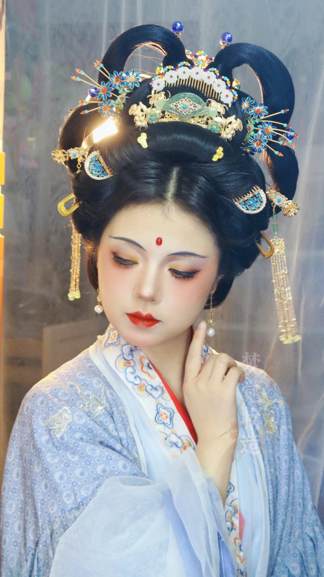 ＂中国的神仙可不是只有一袭白衣＂