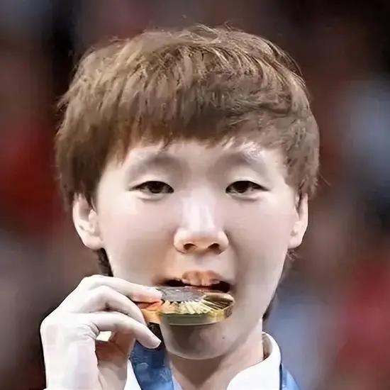 王曼昱：赛场内外，皆是闪耀的冠军之光

冠军奖金刚到账，王曼昱便毫不犹豫全捐，这