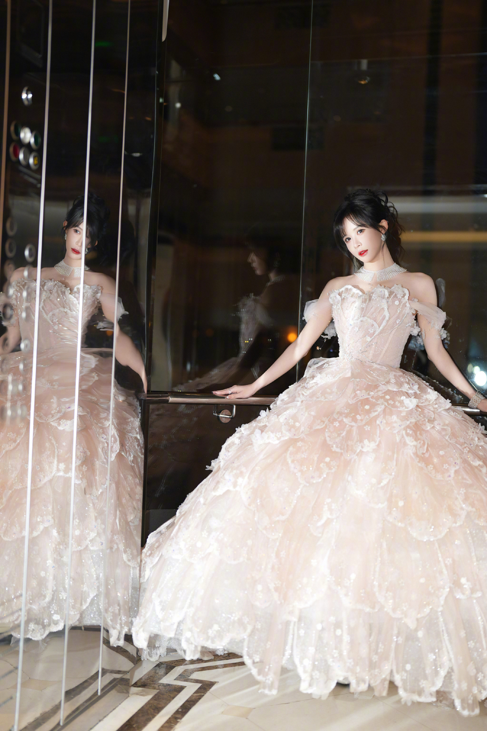 段艺璇 财阀家的小女儿 香香甜甜的段艺璇就是最贴合的财阀千金本人了。