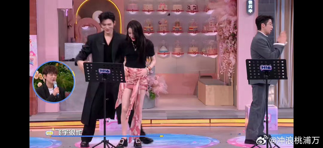 陈飞宇很忙但不知道在忙什么陈飞宇热巴合跳双人舞，明明很努力很投入，但却跳出了手忙