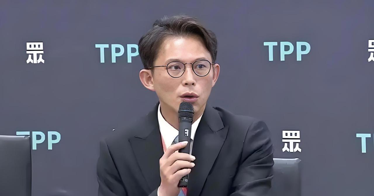 一趟旅行。
没捞到好处就算了。
还让黄国昌身败名裂！

黄国昌这趟。
日本之行有