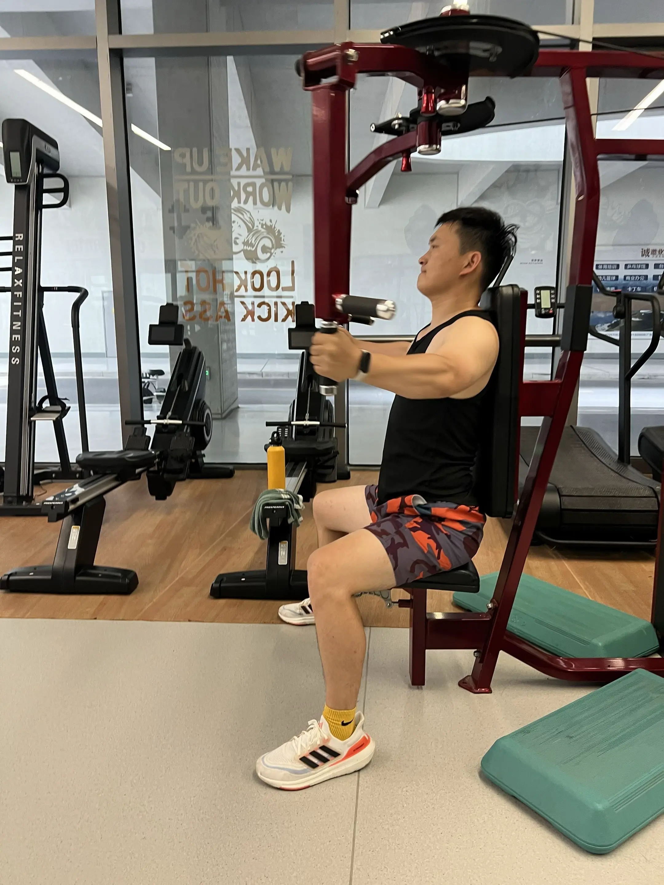 戒烟戒了2年半 健身健了一年半  ， 干就完了 。