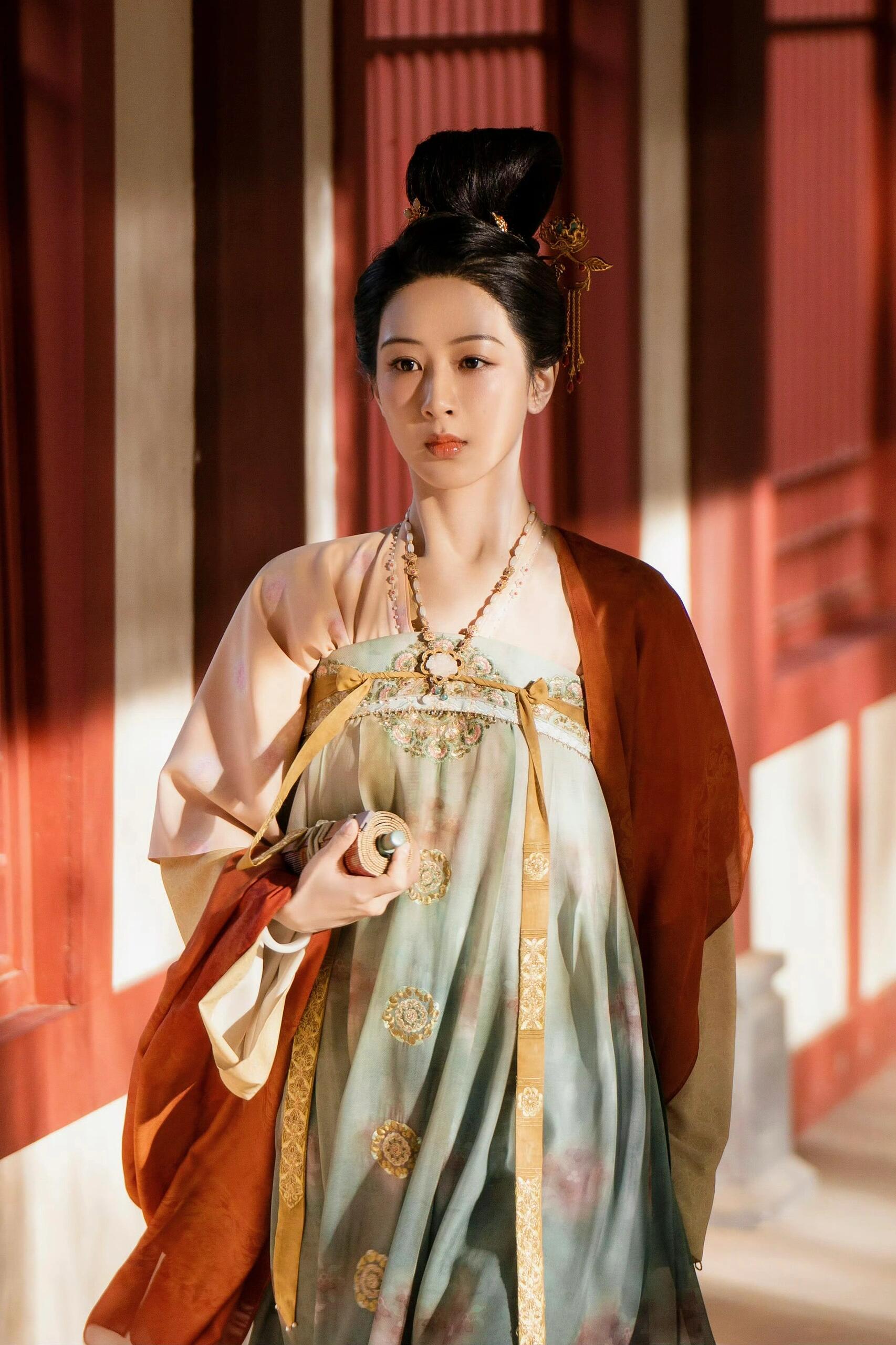 国色芳华 | 杨紫·何惟芳造型合集 ​​​
