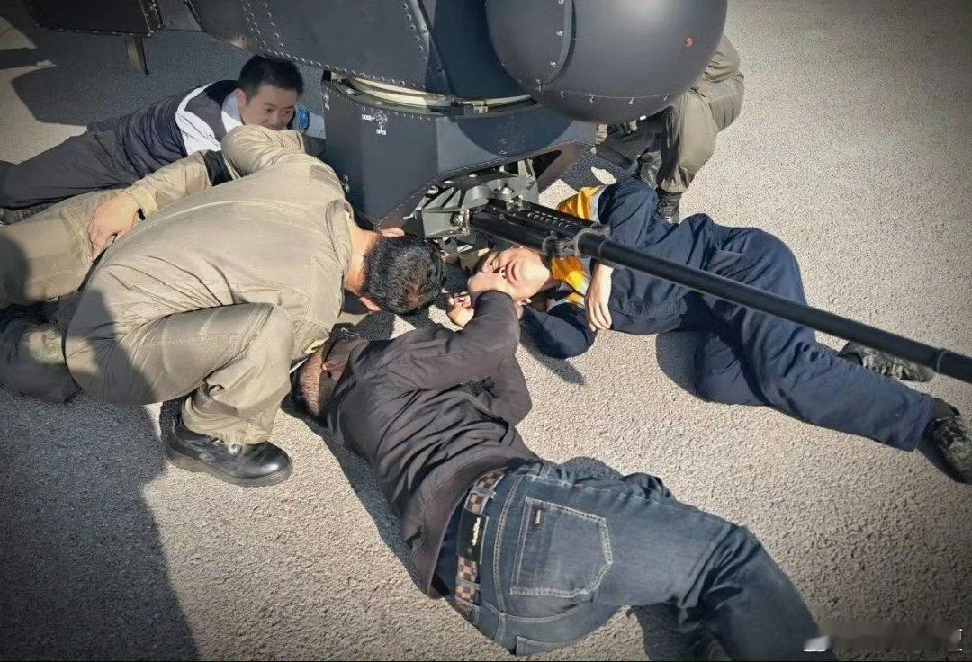 过年期间没回家，还在巴基斯坦维护武直10的中国昌飞员工 