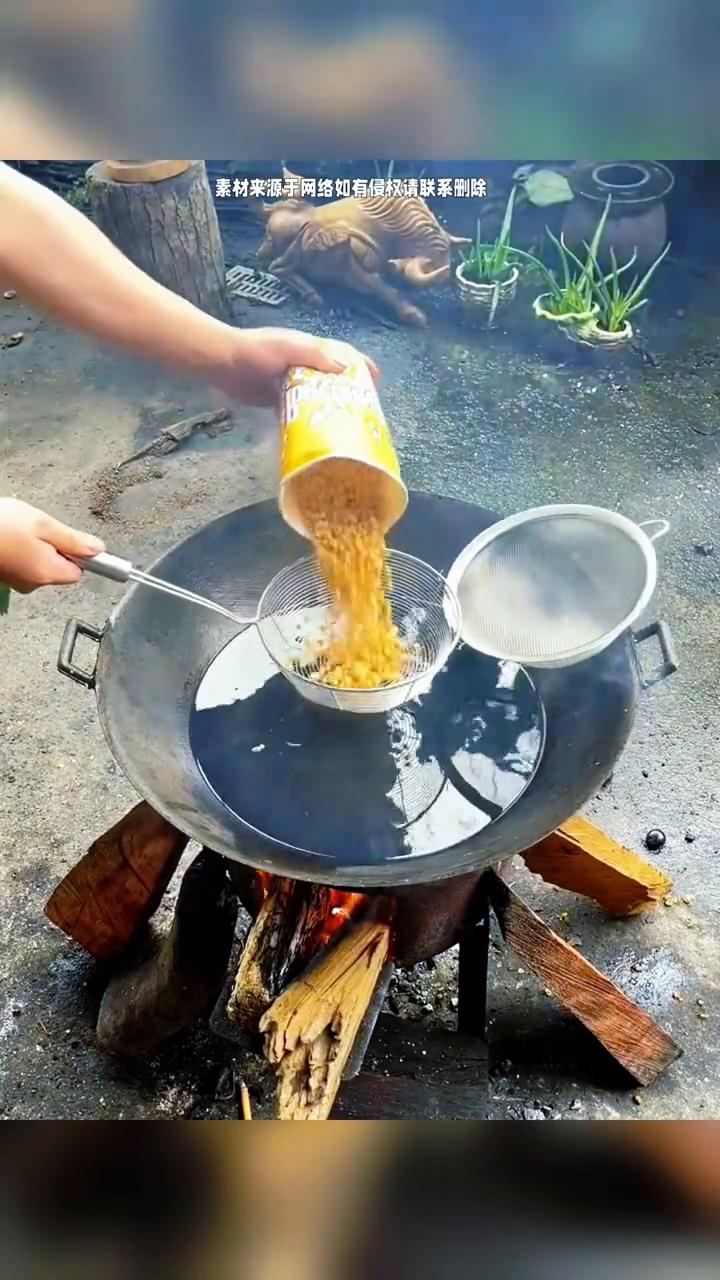油炸爆米花。
素材来源于网络，如有侵权请联系删除。