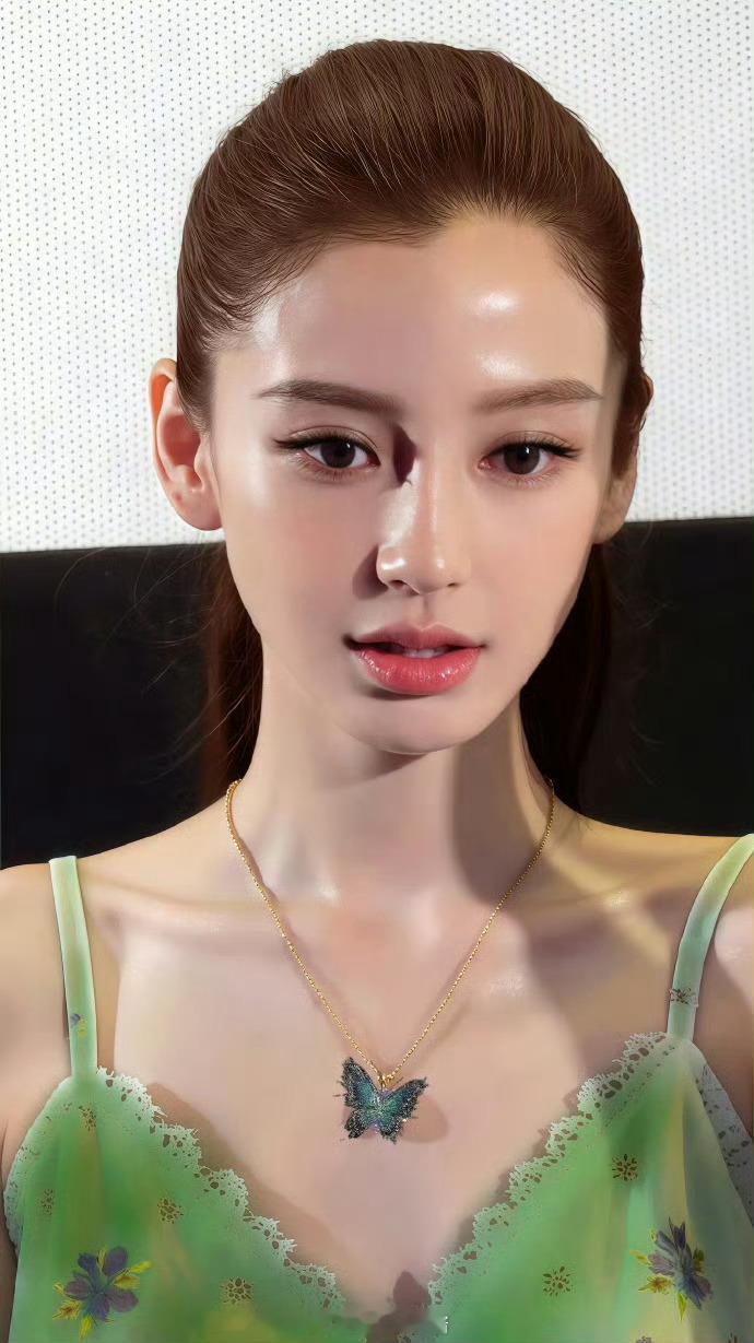 Angelababy好权威的一张脸，谁看了能不迷糊？ 