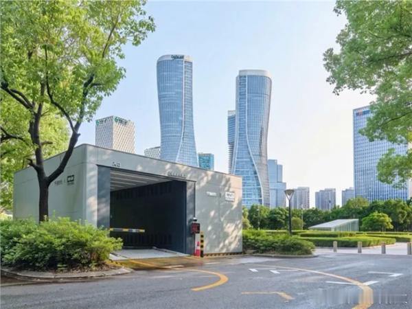 胖哥汽车频道[超话] 宁德时代 巧克力换电：全国累计建成换电站2520座，覆盖3
