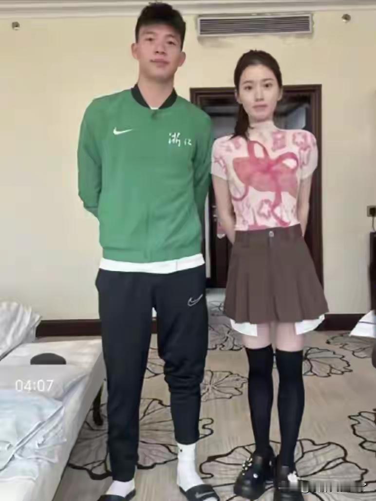 耽误了姐姐，成全了弟弟！姐爱伟大……