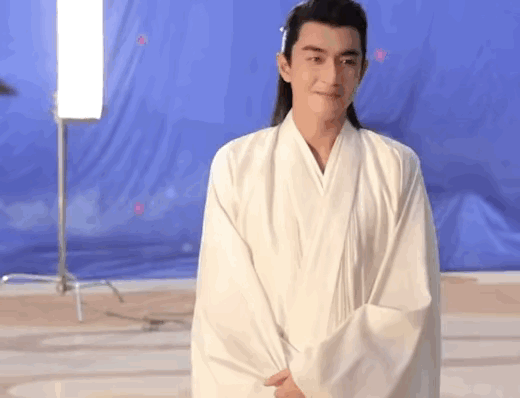 《与凤行》花絮🈶️开拍第一场戏：林更新笑开花！sha青戏：林更新哭成狗！[do