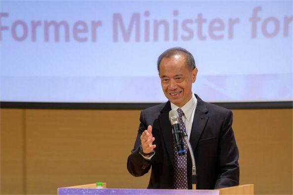 据台湾“中时新闻网”13日报道，新加坡前外交部长杨荣文当日在台湾长风基金会主办的