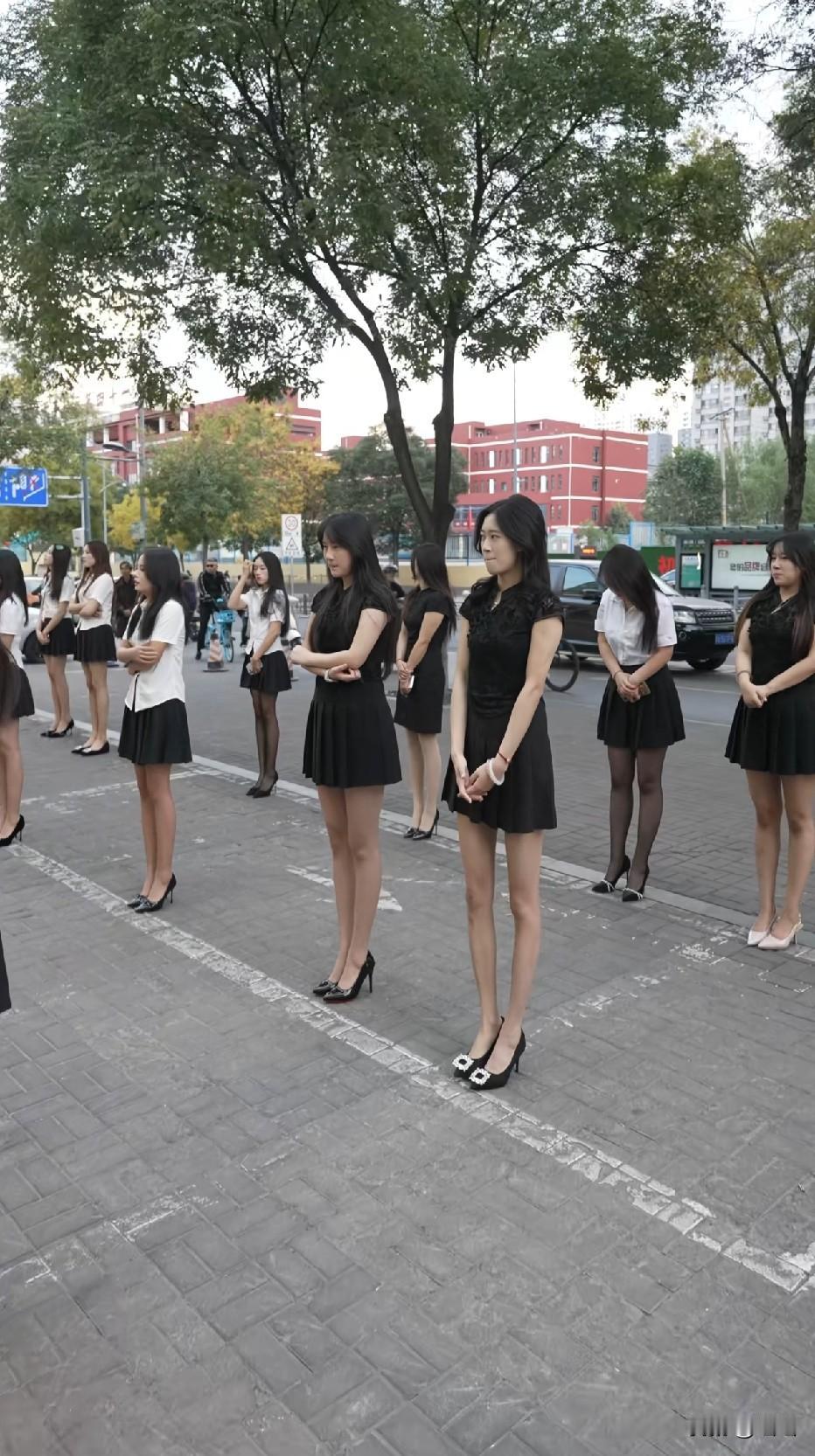 请问一下什么大学毕业可以找这个工作