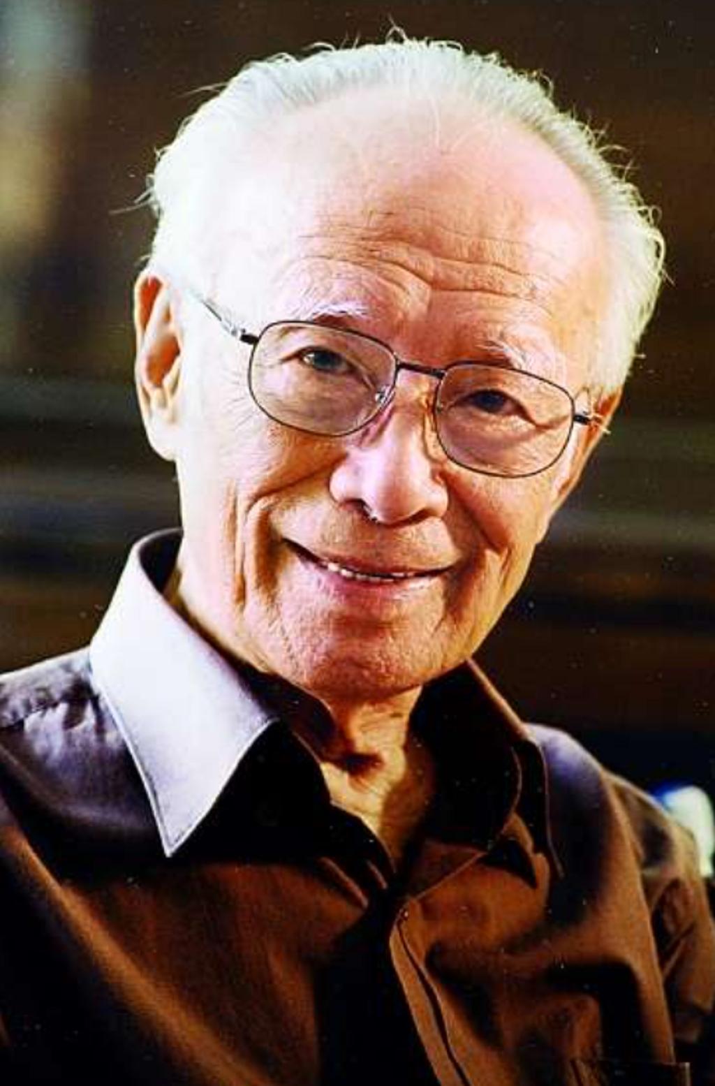 百岁导演王为一：用一生拓荒，写尽岭南电影风骨
 
王为一（1912年—2013年