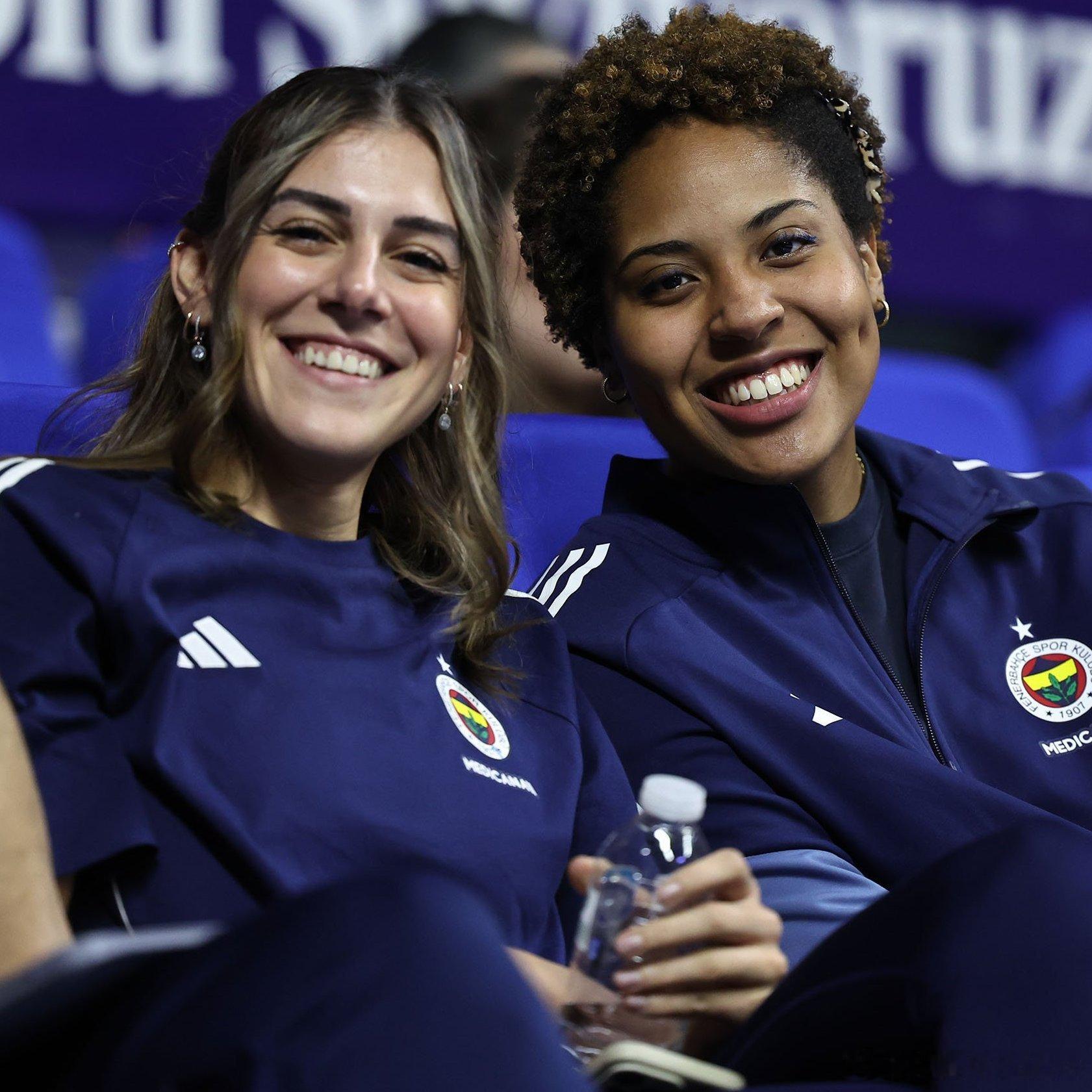 ⚡️ 阿莱西亚·奥罗和安娜·克里斯蒂娜入选了费内巴切与诺瓦拉比赛的大名单。📌 