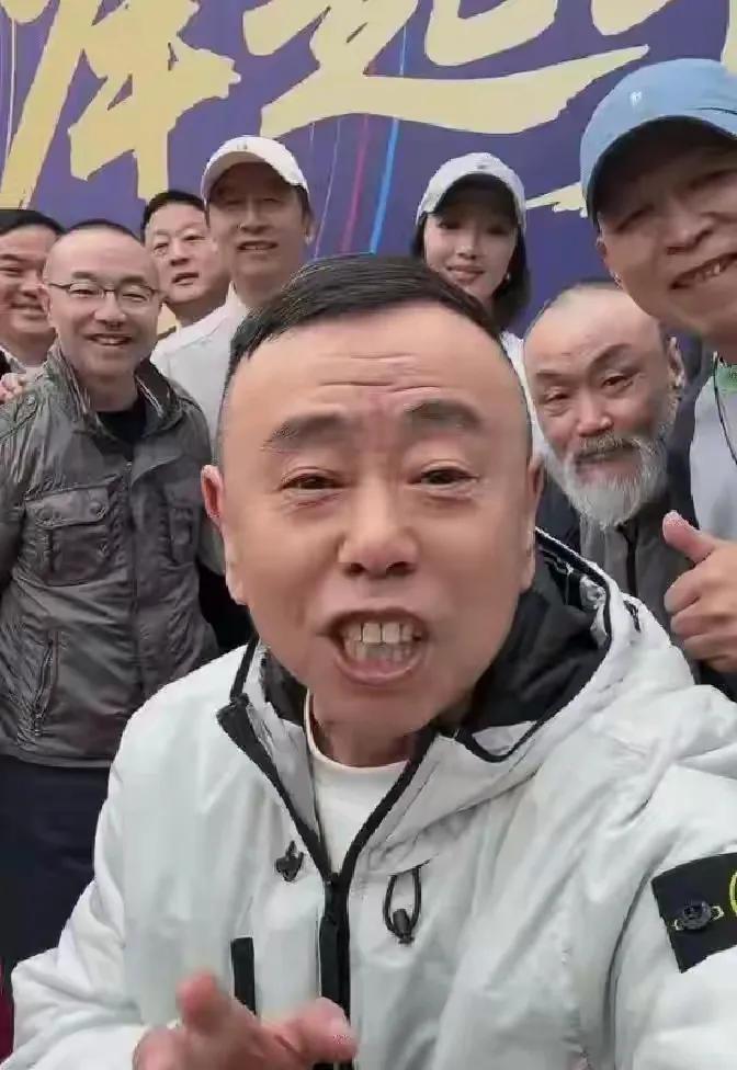 郭达竟然没参加拍摄《举起手来3》?郭达可是整部剧的核心焦点人物呀！有人说他年纪大