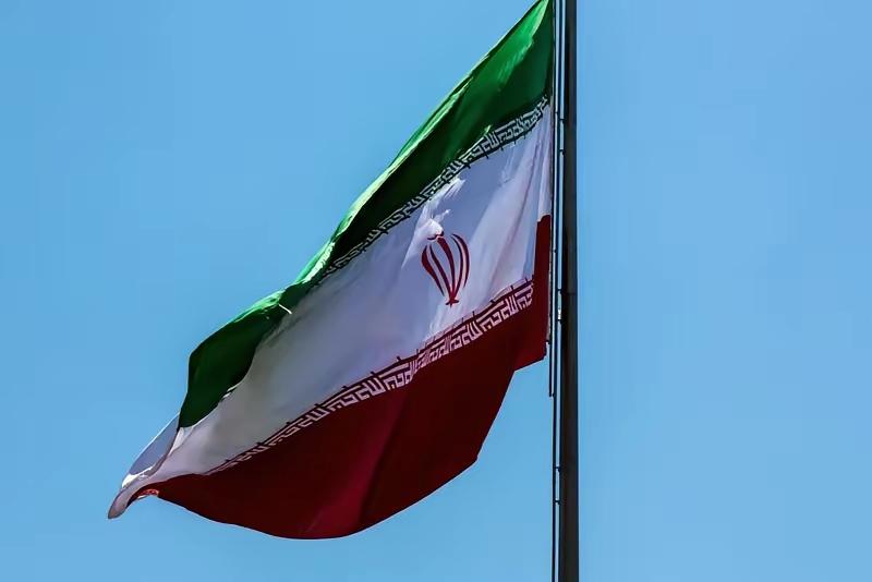 ​现在才终于明白了，美国为什么会对伊朗实施有效的军事打击，这时候人们也看到了​伊