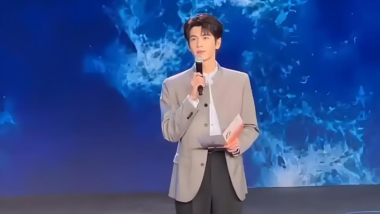 6月13号，厦门海峡论坛的会场里头，突然冒出来一句闽南话“哒给厚”，把现场不少人