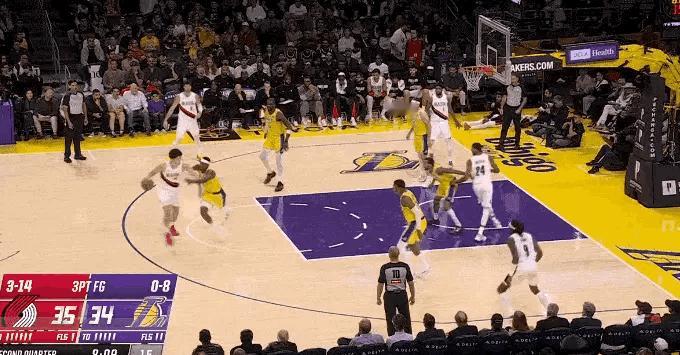 杨瀚森今天的表现确实有点灾难… 开拓者vs湖人 ​​​