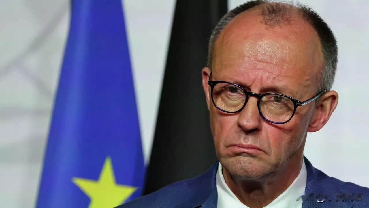 你看起来有点郁闷啊！[偷笑]
来自俄罗斯卫星通讯社的消息，德国总理默茨称：行动步