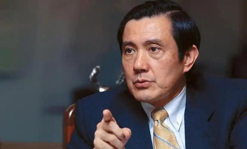 马英九搞不清自己的定位，还喊着要台湾备战。现在台湾“台独”闹得这么凶，其实都是马