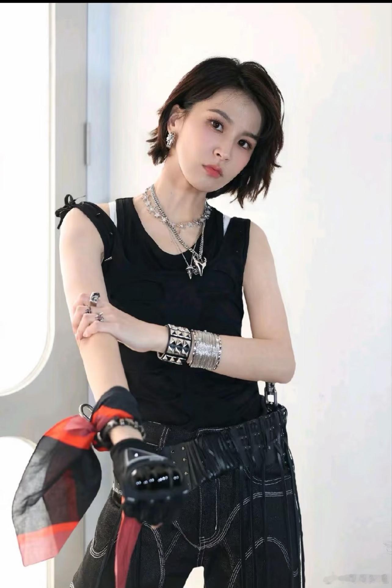 曾沛慈超like内娱女星第二曾沛慈是属于内秀的那类艺人早年和萧敬腾、林宥嘉同期参