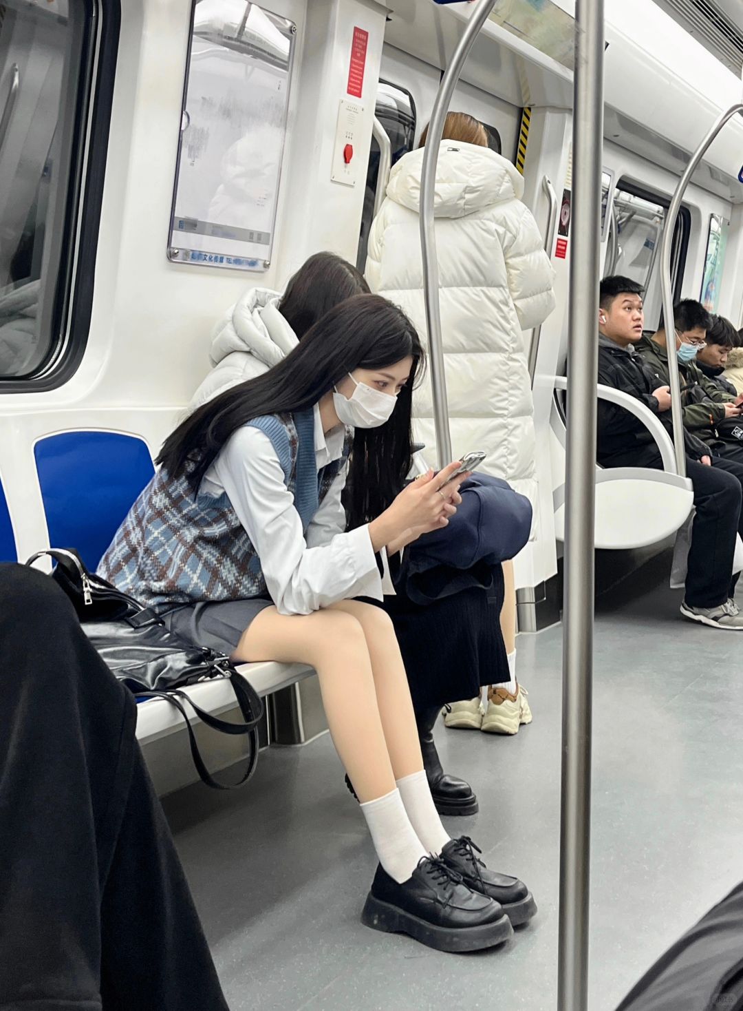 不懂就问，这样穿真的很土嘛？！