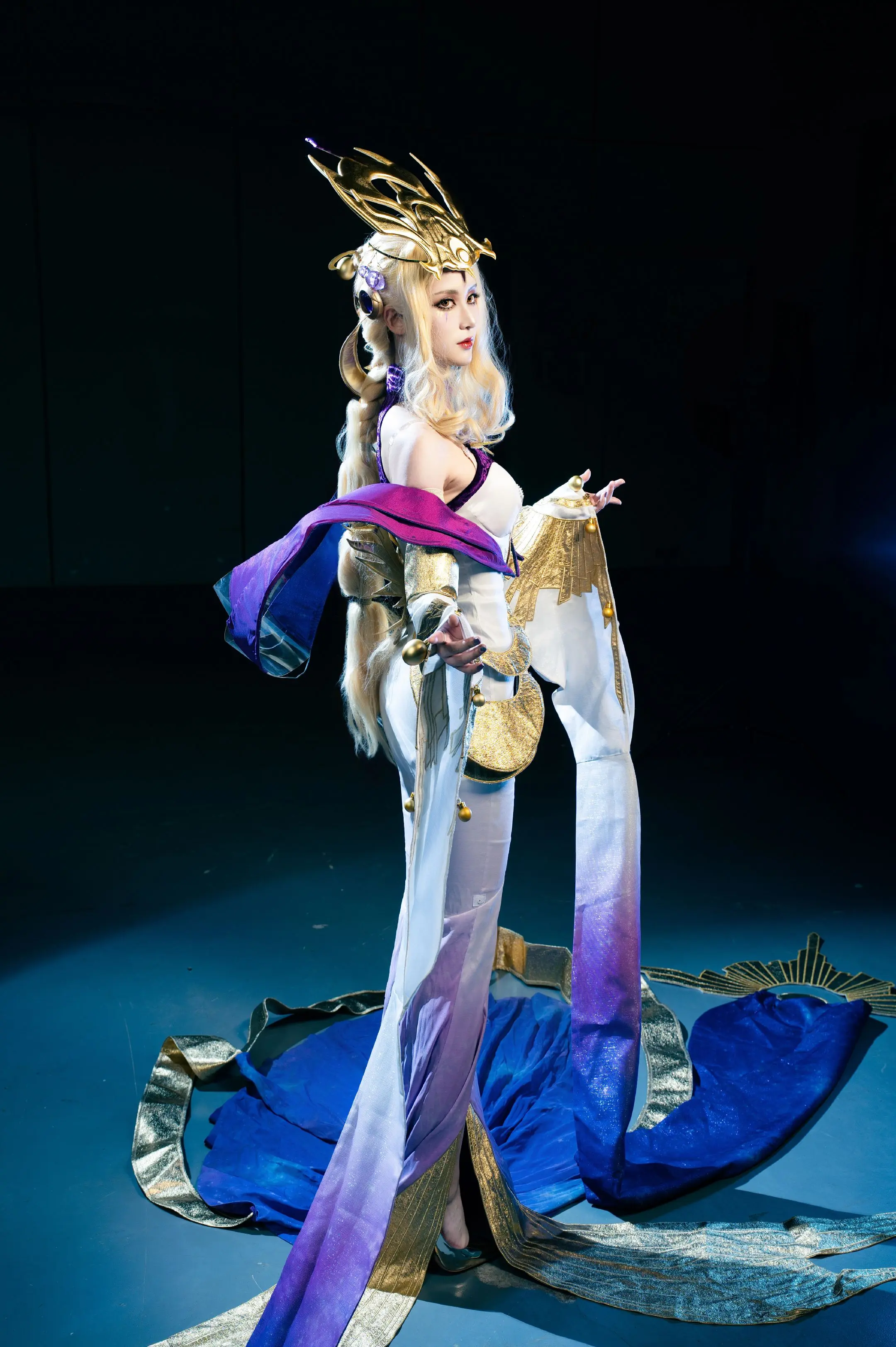 小王的女帝来了。至高至美，亘古永恒。