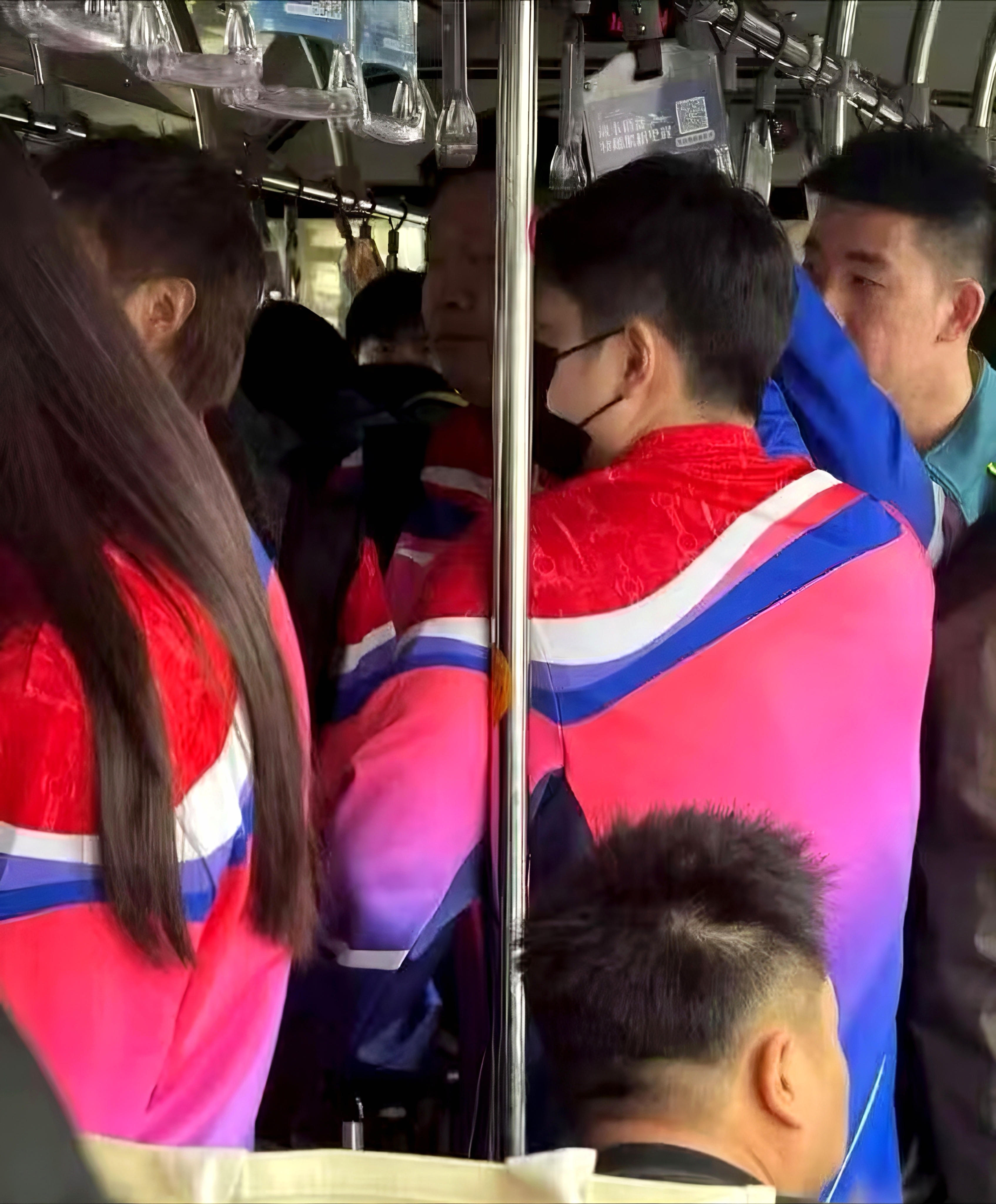 摆渡车我的竞燃榜样樊振东微博粉丝破千万 ​​​