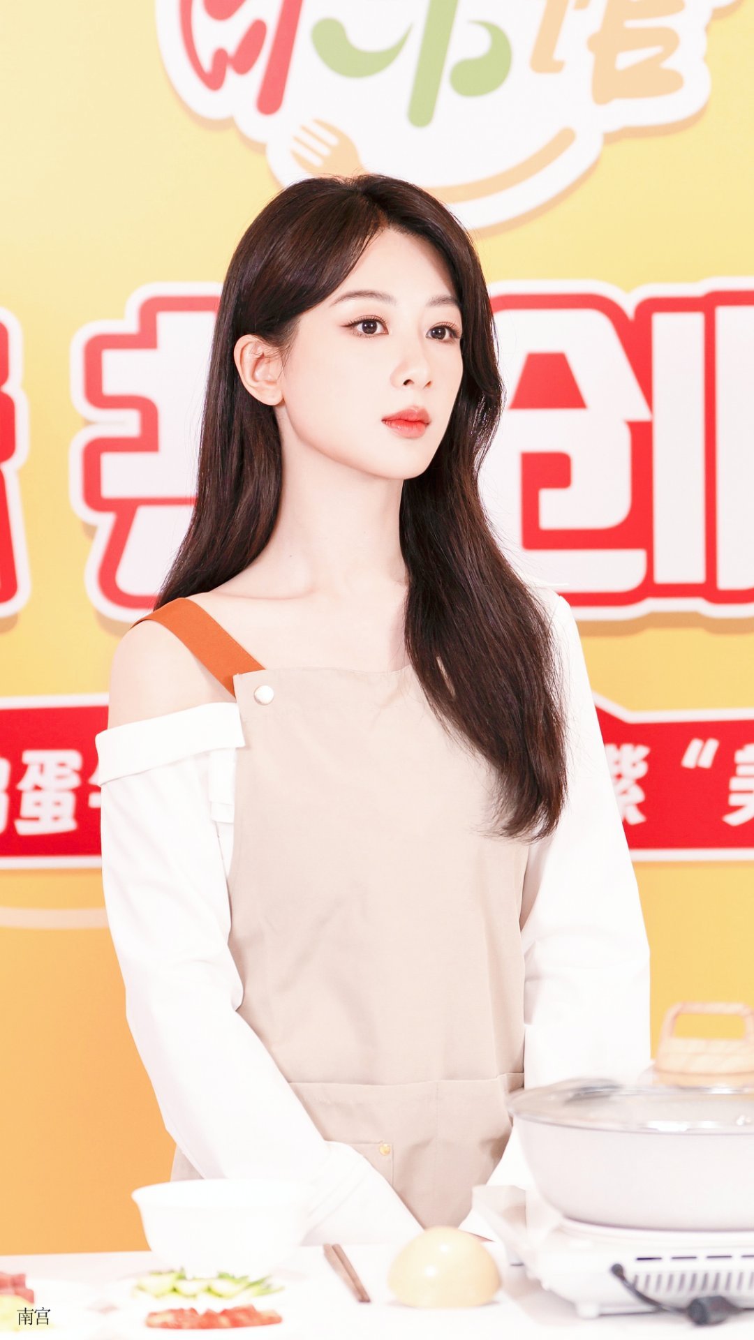 等风等你 你是否还在故里 归途是否也像梦一样如影随形听到一些事，明明不相干的，也