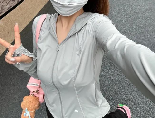 穿了5天，没换衣服？

五一刚结束，闺蜜一大早就向我吐槽，节前在唯品会买的蕉下防