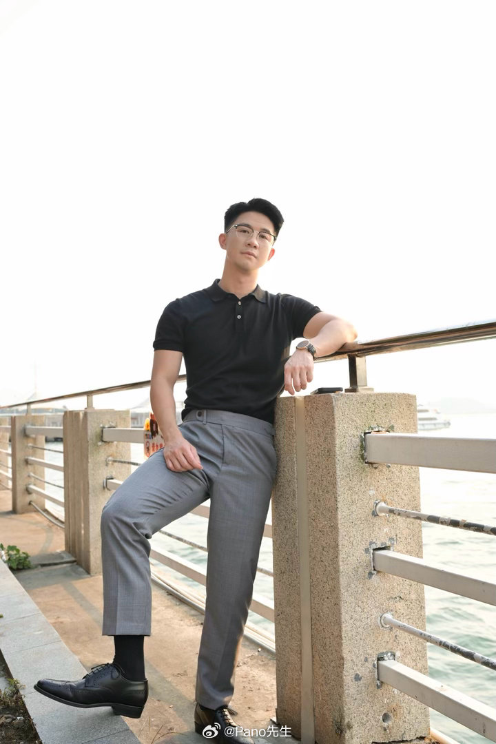 本来想配几张风景图，想想也没人真的爱看。 