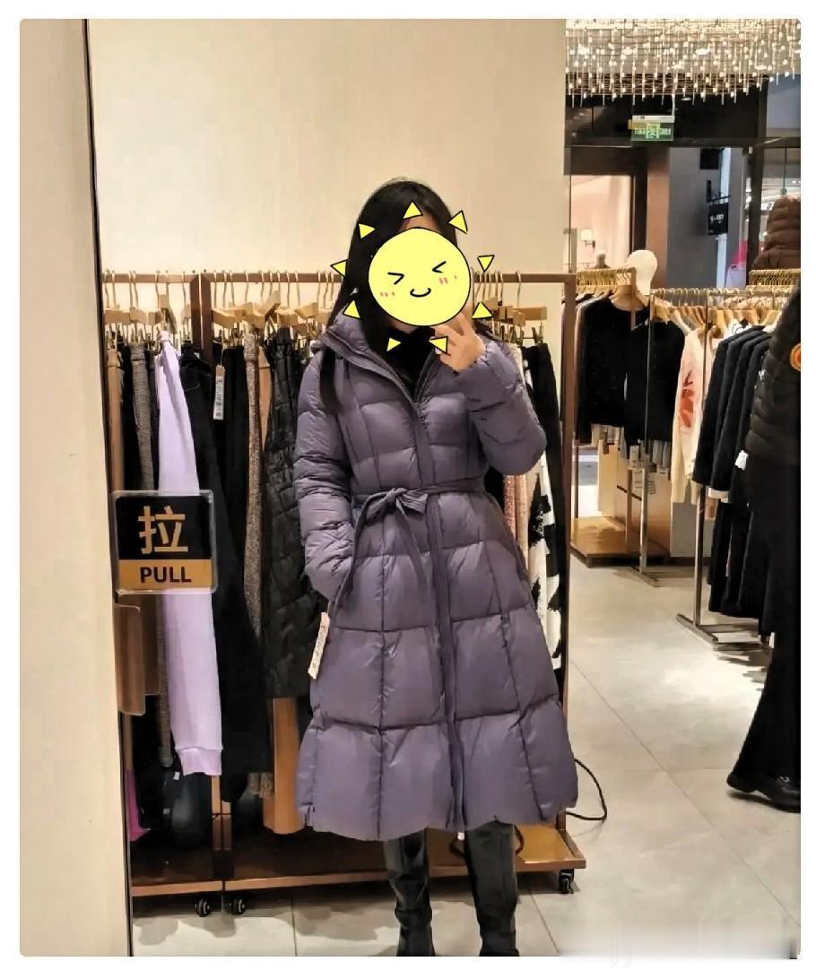 顾客被店员怼“穿了也买不起”，淡定花800元打脸：花钱是买舒心的
 
一顾客在商