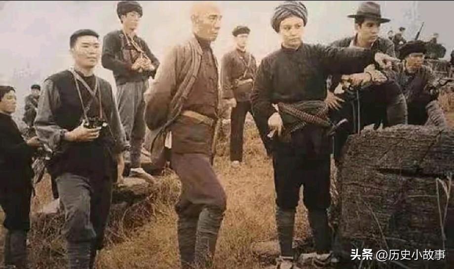 1950年，湖南巨匪姚大榜走投无路，准备下山向解放军投降，然而在这个节骨眼上，一