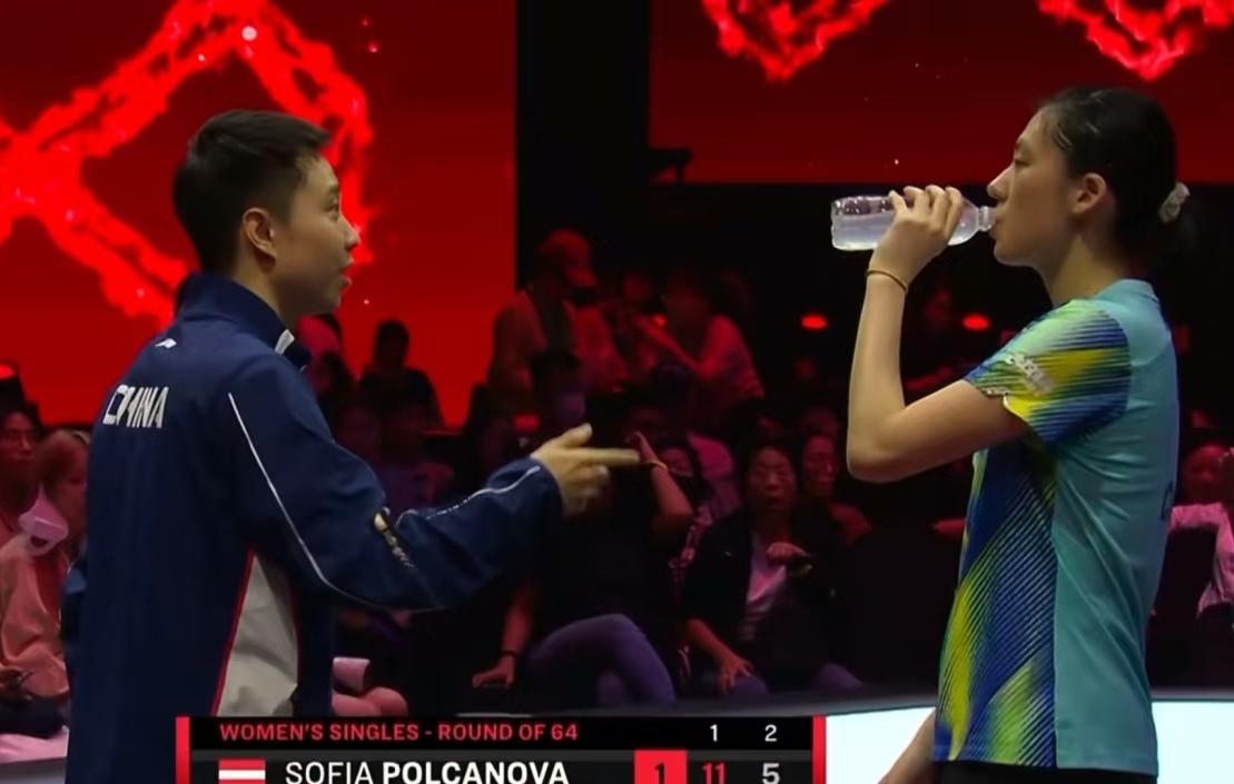 前国乒队员于子洋转行国乒女一队教练后的场外首秀。虽然于子洋目前主要负责蒯曼的主管