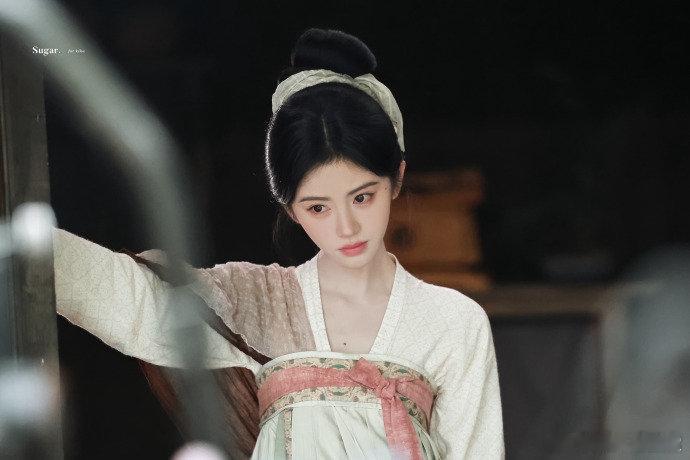 鞠婧祎种田文女主梦回韩芸汐跟三毛好像啊 