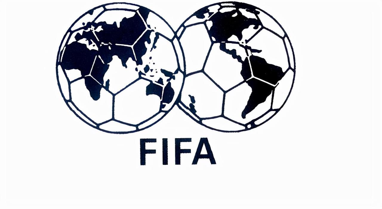 FIFA或重罚阿根廷！
由于阿根廷球员在赛后举有“马岛属于阿根廷”的政治横幅，此