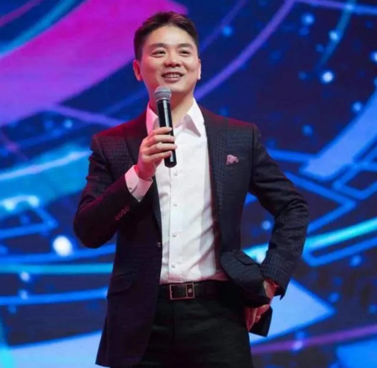 为什么大众选择放过了刘强东？因为瑕不掩瑜，刘强东值得所有的尊重，他的良知和社会担