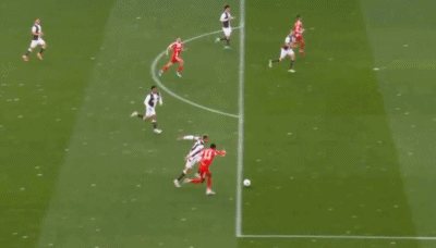 本轮面对保级队圣保利，穆夏拉开场便打破僵局，杰克逊又击中了横梁…看得出来，在两回