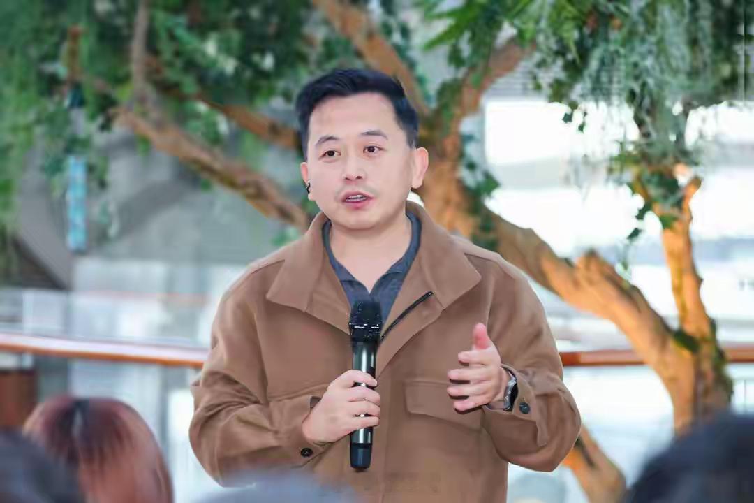 12月16日荣耀媒体闭门沟通会官宣——荣耀GT系列升级为荣耀WIN以“生而为赢”